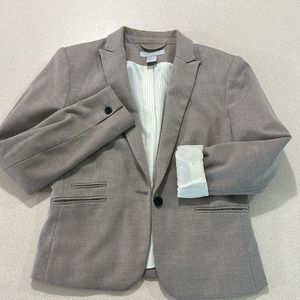 H&M women’s 6 soft brown woven blazer. Will accept best offer!